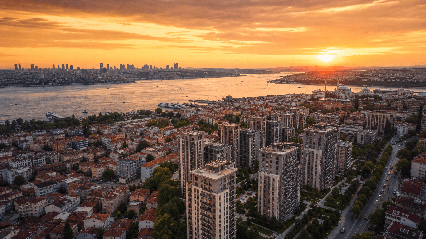 İstanbul'dan altın saatte hava fotoğrafı - Türkiye'de gayrimenkul satın alma rehberi