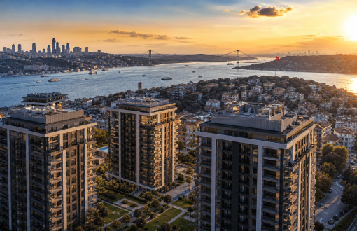 Aerial view of Istanbul skyline with the Bosphorus strait — buying property in Turkey guide for foreigners